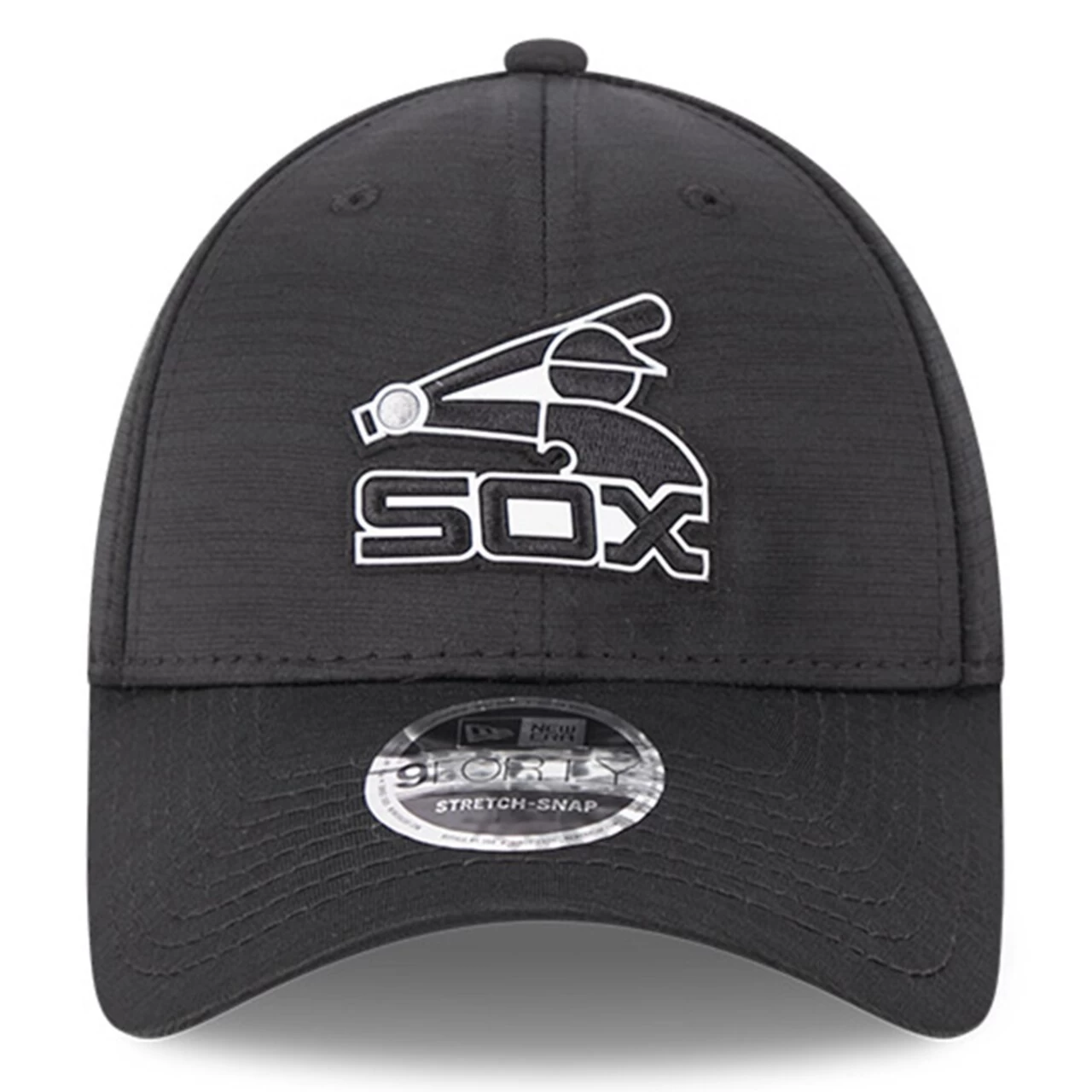 Men's Chicago White Sox New Era Black 2023 Clubhouse 9FORTY Snapback Hat - Image 2