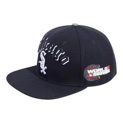 Men's Chicago White Sox Pro Standard Black 2005 World Series Old English Snapback Hat